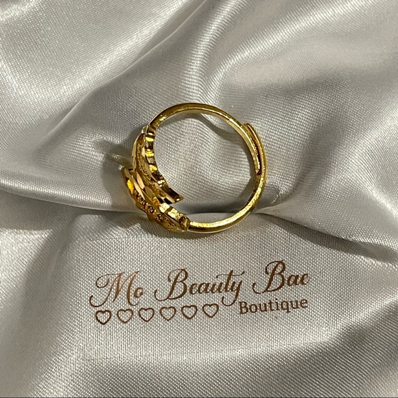 Gold Leaf Ring - Picture 3 of 6